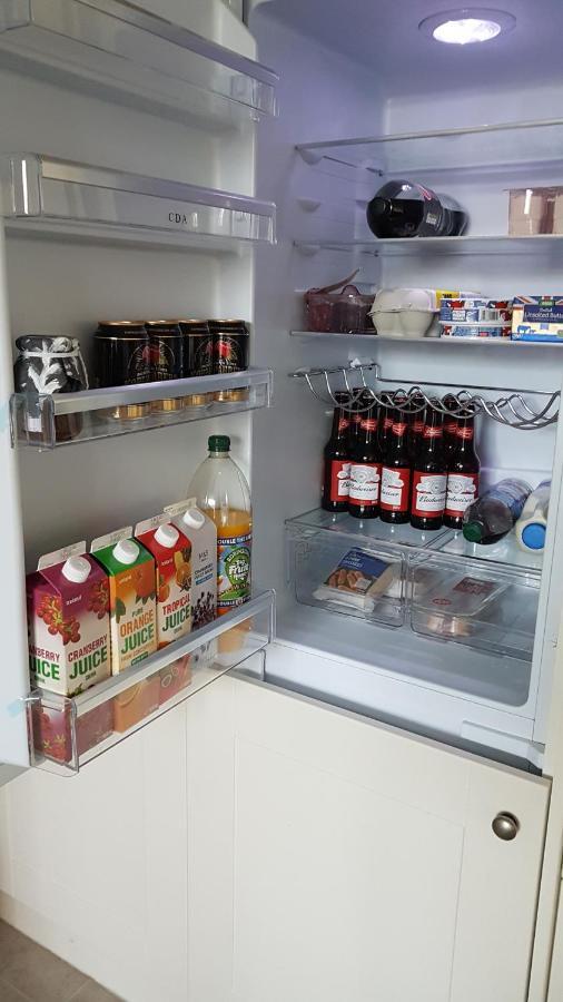 독서 Perfect For Large Family & Friends, Free Parking, Games 빌라 외부 사진